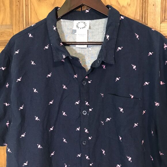 33 Revolutions Flamingo Shirt Men's size XL Button Down Navy & Pink Short Sleeve - Picture 3 of 8